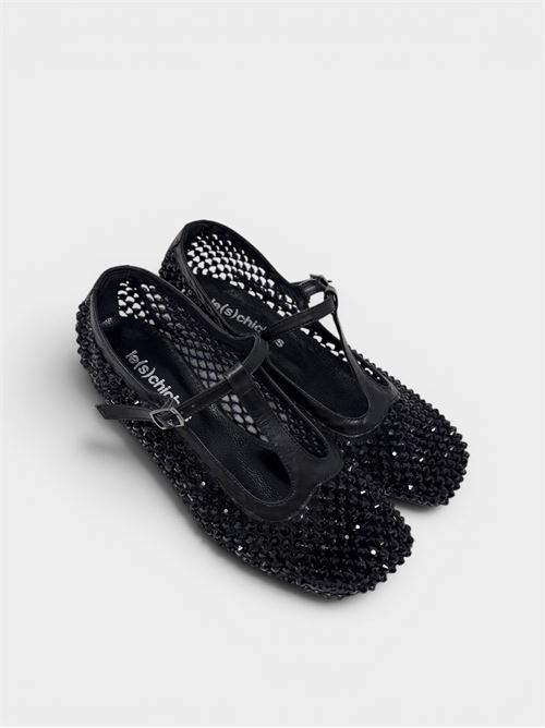 Black/black